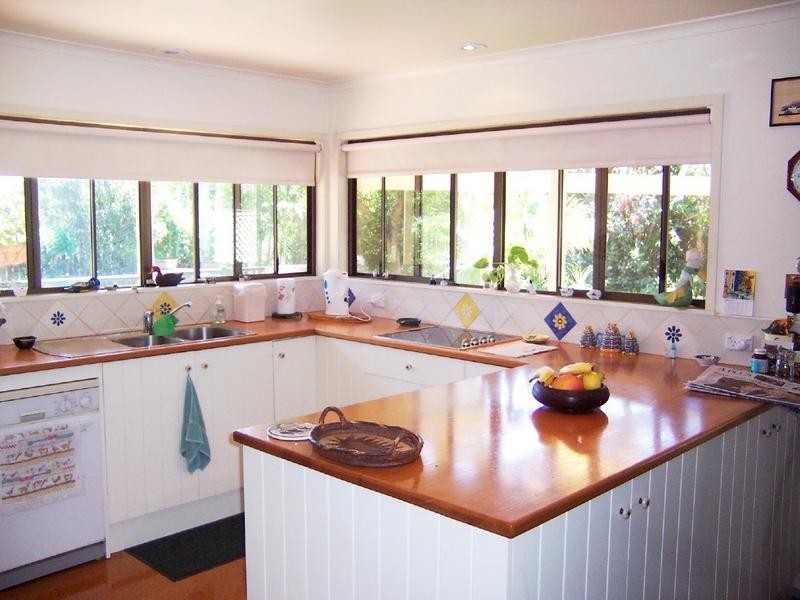 38 Pinkwood St, Bellbowrie QLD 4070